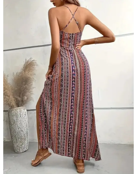 Omarı Sırttan Çapraz Detaylı Yırtmaçlı Desenli Elbise