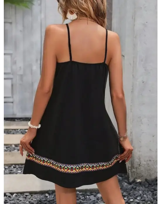 Kadın Ip Askılı V Yakalı Etnik Desenli Detaylı Elbise