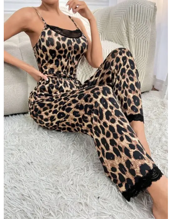Kadın Ip Askılı Yakası Dantelli Bluz Ve Pijama Sandy Ikili Takım