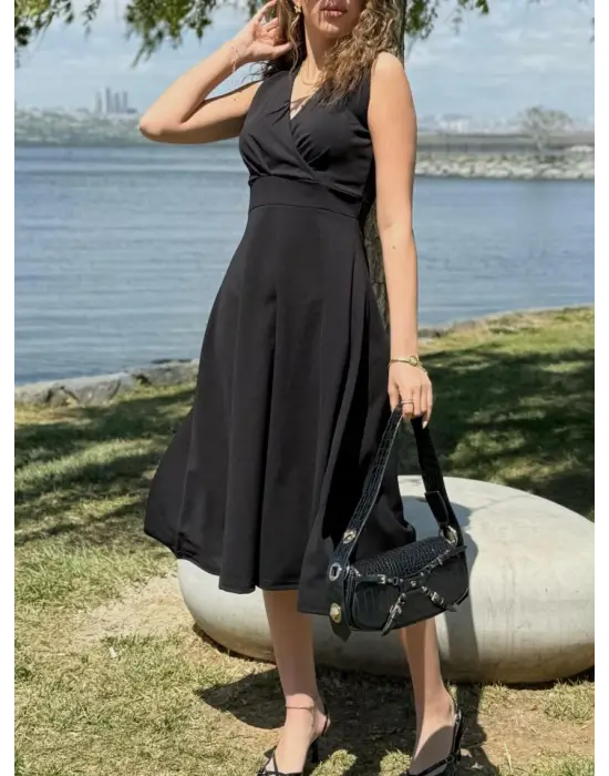 Kadın Ithal Krep Kumaş Kruvaze Yaka Eteği Kloş Kolsuz Mini Elbise