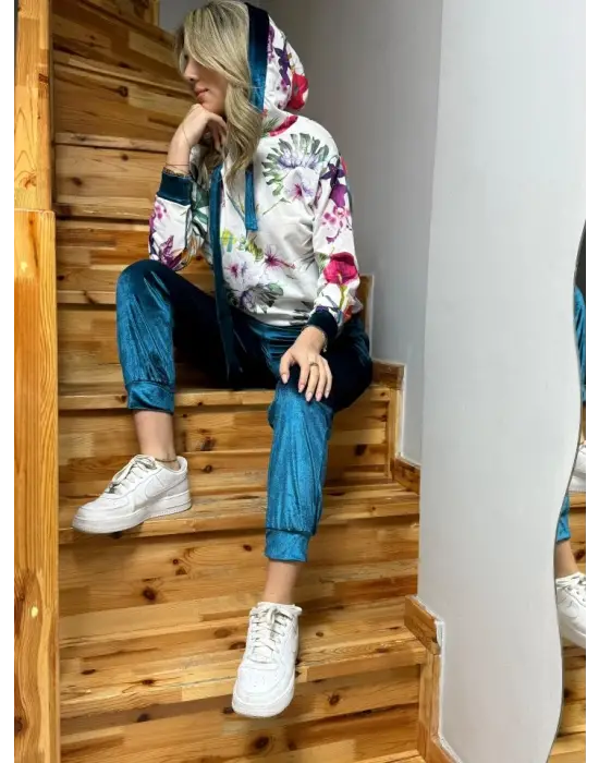 Kadın Kadife Kumaş Uzun Kollu Kapüşon Detay çiçek Baskılı Sweat Ve Pantolon Ikili Takım