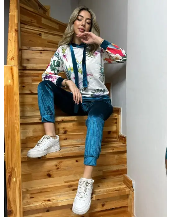 Kadın Kadife Kumaş Uzun Kollu Kapüşon Detay çiçek Baskılı Sweat Ve Pantolon Ikili Takım