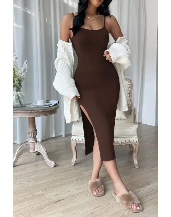 Omarı Şık Kahverengi Yırtmaçlı Diz Altı Gecelik