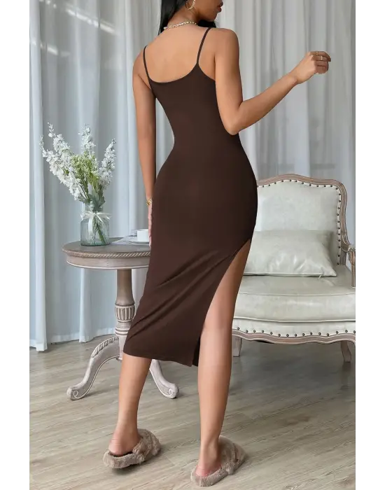 Omarı Şık Kahverengi Yırtmaçlı Diz Altı Gecelik