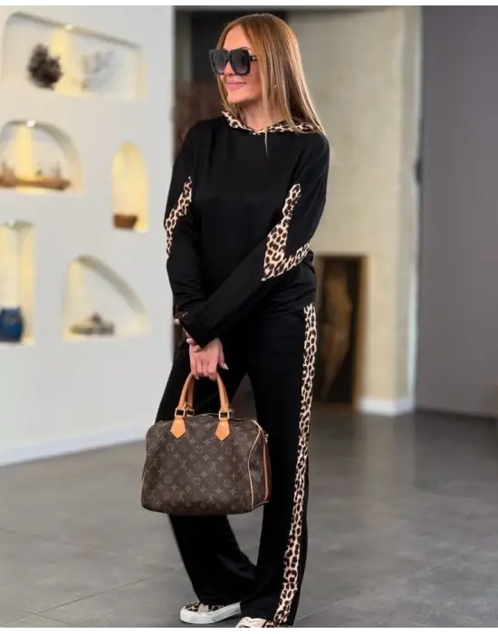 Kadın Kapüşonlu Leopar Detay Sweat Ve Yüksek Bel Yanları Leopar şeritli Bol Paça Pantolon Ikili Takım