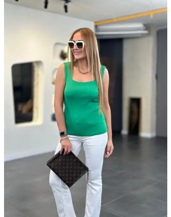 Kadın Kare Yaka Kalın Askılı Beyaz Triko Bluz