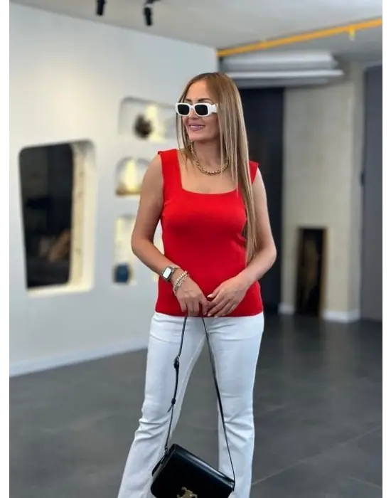 Kadın Kare Yaka Kalın Askılı Beyaz Triko Bluz