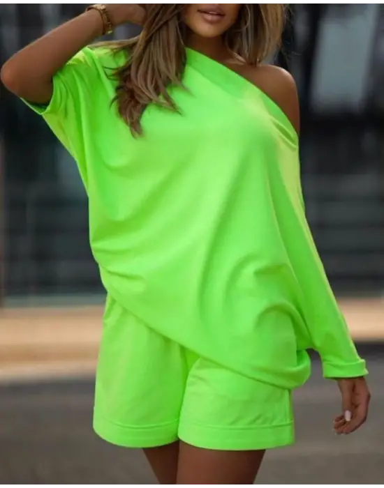 Kadın Kayık Yaka Salaş Iki Iplik Bluz Ve şort Ikili Takım