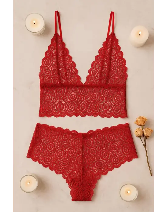 Kadın Kırmızı Dantel Bralet Şort Takımı – Tutkulu ve Çekici İç Giyim