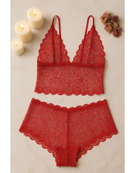 Kadın Kırmızı Dantel Bralet Şort Takımı – Tutkulu ve Çekici İç Giyim