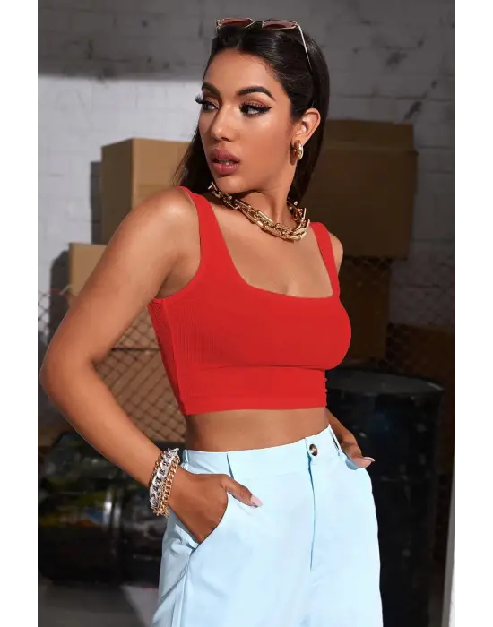 Omarı Derin V Yaka Kırmızı Crop Top - Şık ve Tarz