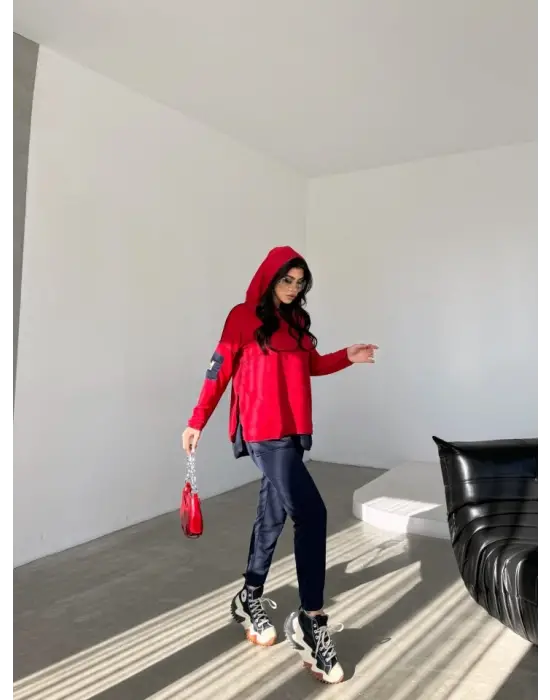 Kadın Kırmızı Kapşonlu Etek Ucu Detay Arma Ters Dikiş Gorunumlu Ikili Takım