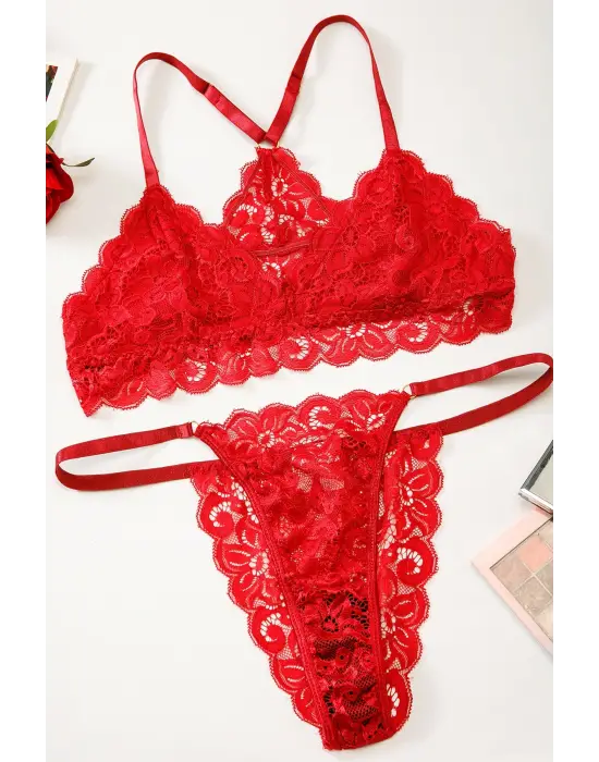 Omarı Çekici Kırmızı Dantel Detaylı Sütyen Külot Takımı