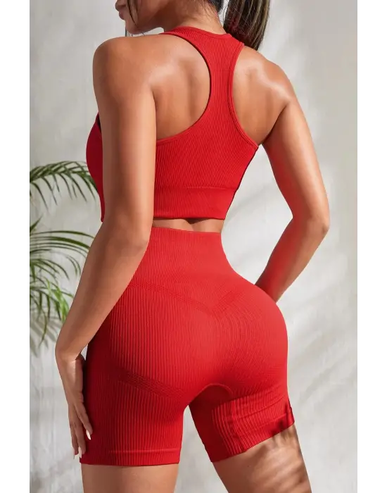 Omarı Kırmızı Çapraz Sırt Detaylı Gecelik Takım