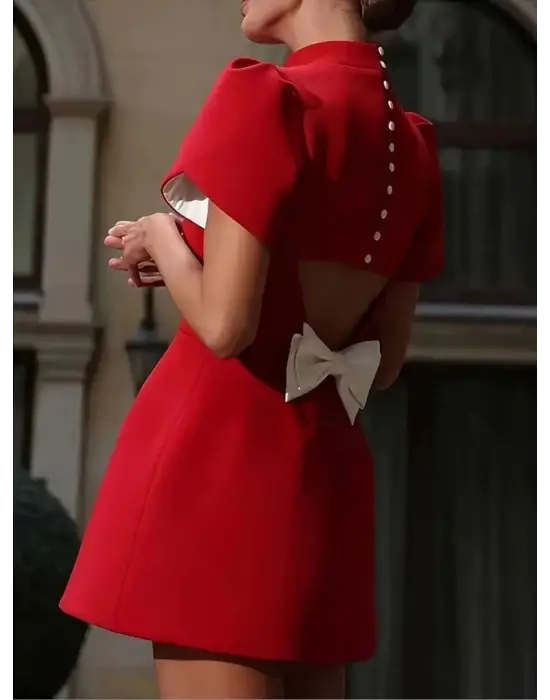 Omarı Derin Dekolte Detaylı Kadın Kısa Elbise