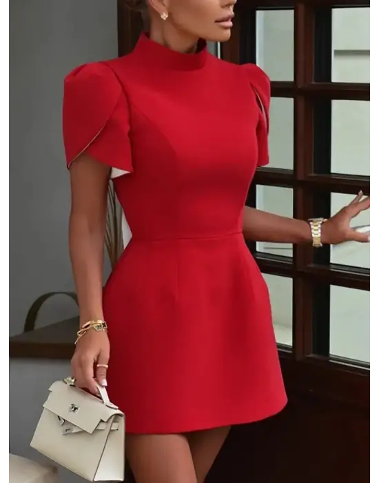 Omarı Derin Dekolte Detaylı Kadın Kısa Elbise