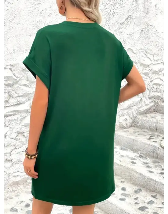 Omarı Rahat Kesimiyle Şık Kadın Elbisesi