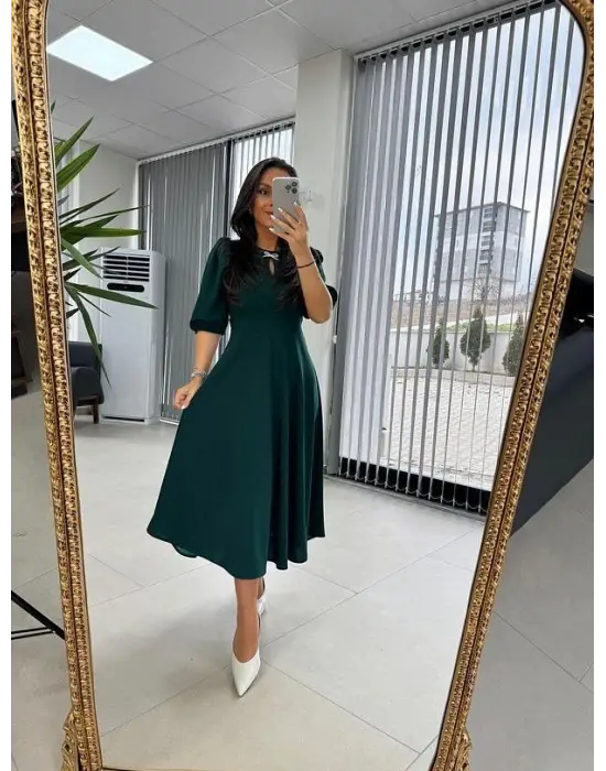 Kadın Kısa Kollu Bisiklet Yaka Fiyonk Broşlu Midi Janjan Krep Elbise