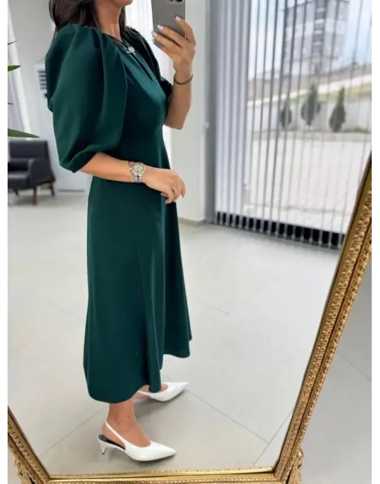 Omarı Zarif Fiyonk Detaylı Midi Elbise