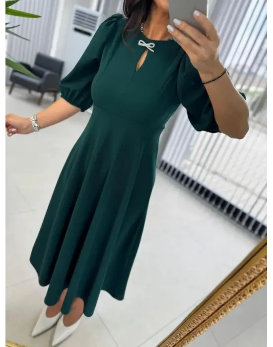 Kadın Kısa Kollu Bisiklet Yaka Fiyonk Broşlu Midi Janjan Krep Elbise