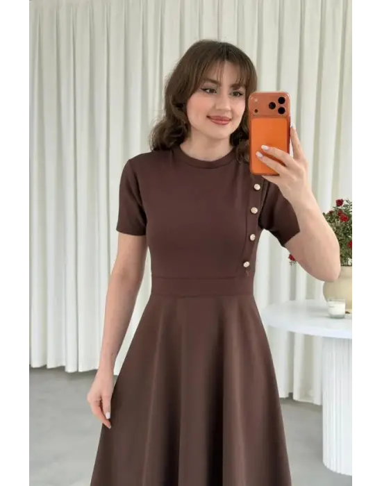 Kadın Kısa Kollu Bisiklet Yaka Gold Düğme Detay Midi Boy Elbise