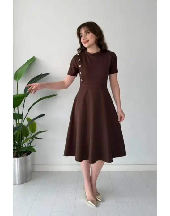 Kadın Kısa Kollu Bisiklet Yaka Gold Düğme Detay Midi Boy Elbise