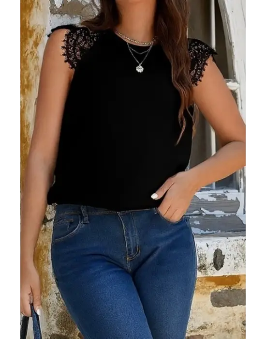 Omarı Hafif ve Şık Kadın Kısa Kollu Bluz