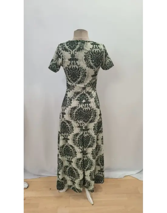 Kadın Kısa Kollu Bisiklet Yaka Puantiyeli Maksi örme Krep Elbise