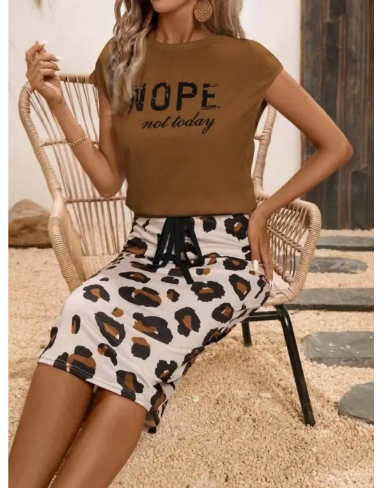 Kadın Kısa Kollu Bisiklet Yaka Viskon Bluz Desenli Dalgıç Etek Ikili Takım