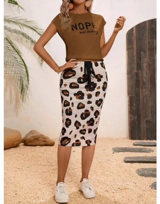 Kadın Kısa Kollu Bisiklet Yaka Viskon Bluz Desenli Dalgıç Etek Ikili Takım