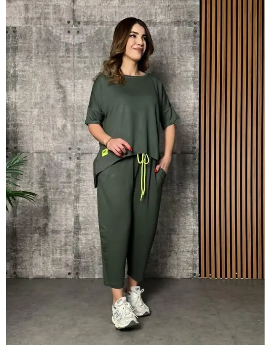 Kadın Kısa Kollu Bisiklet Yaka Viskon Iki Iplik Bluz Ve Pantolon Ikili Takım