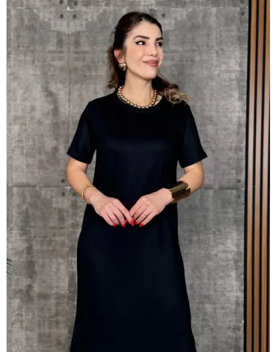 Omarı Yazın Rahatlığını Yakala: Kısa Kollu Bisiklet Yaka Elbise