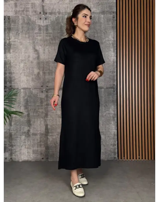 Omarı Yazın Rahatlığını Yakala: Kısa Kollu Bisiklet Yaka Elbise