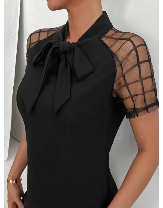 Omarı Kadın Omuzlarda Tül Detaylı Kısa Kollu Elbise