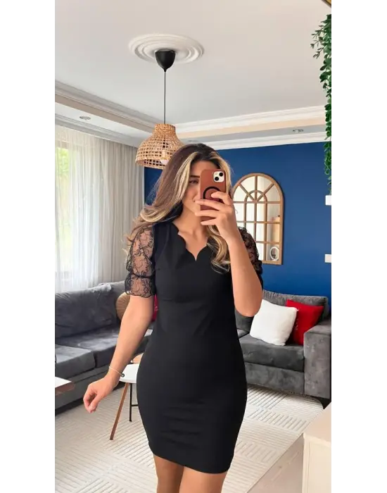 Kadın Kısa Kollu Dantelli V Yakalı Yanlardan Büzgülü çapraz Detaylı Ithal Krep Elbise