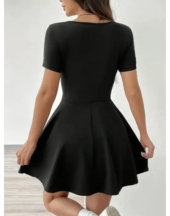 Kadın Kısa Kollu Kare Yaka Short Detaylı Cepli Dalgıç Elbise