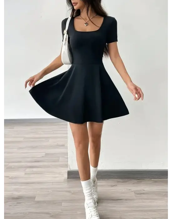 Kadın Kısa Kollu Kare Yaka Short Detaylı Cepli Dalgıç Elbise