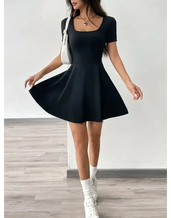 Omarı Yeni Nesil Kadın Elbisesi Detaylı Cepli & Kare Yaka