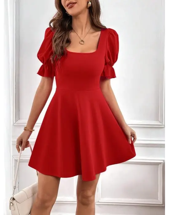 Kadın Kısa Kollu Kare Yakalı Kiloş Ithal Krep Elbise