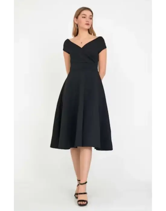Kadın Kısa Kollu Kruvaze Yaka Eteği Volanlı Krep Elbise
