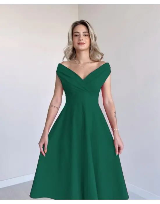 Omarı Flörtöz Ve Şık Krep Elbise