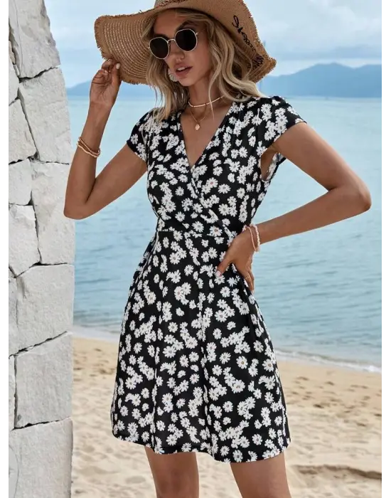 Kadın Kısa Kollu Kruvaze Yaka Papatya Baskılı Krep Elbise