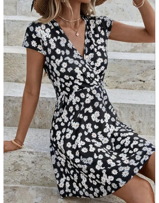 Kadın Kısa Kollu Kruvaze Yaka Papatya Baskılı Krep Elbise