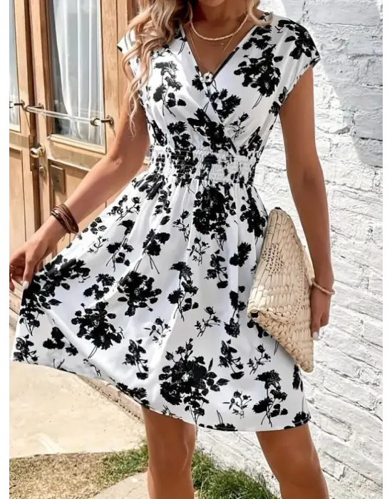 Kadın Kısa Kollu Kruvaze Yakalı çiçekli Desenli Süprem Elbise