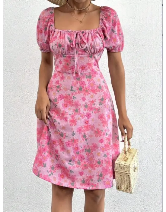 Omarı Çiçek Desenli Bağcık Detaylı Mini Elbise