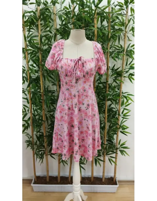 Omarı Çiçek Desenli Bağcık Detaylı Mini Elbise