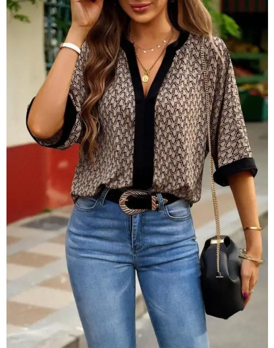 Kadın Kısa Kollu önden şerit Detaylı Desenli Sandy Bluz