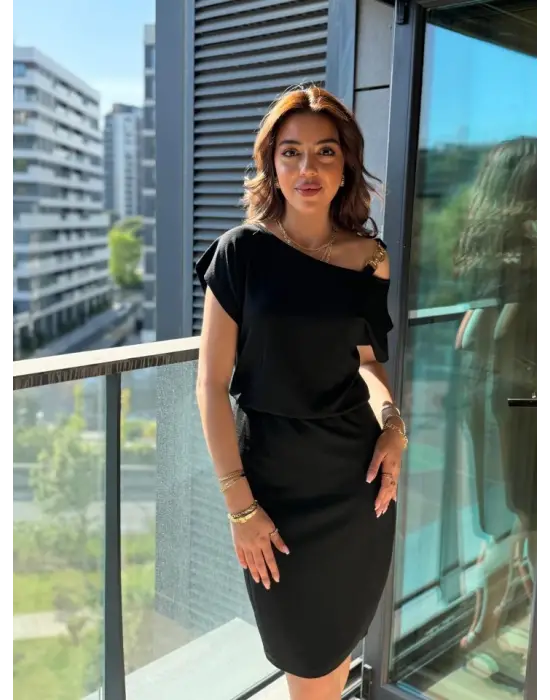 Kadın Kısa Kollu Tek Omuz Askı Ve Aksesuar Detay Beli Lastikli Krep Elbise