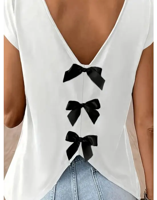 Kadın Kısa Kollu V Yakalı Arkadan Kurdele Detaylı Viskon Bluz