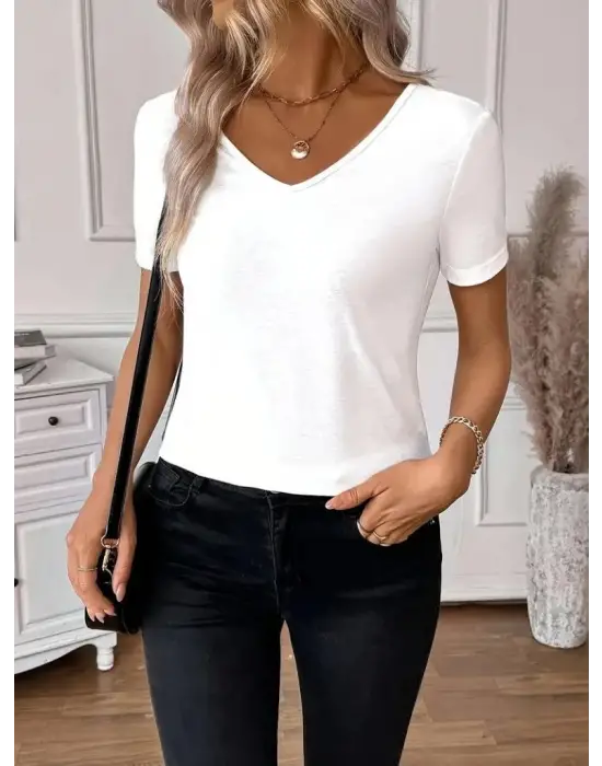 Omarı Şıklığıyla Fark Yaratan V Yakalı Dantelli Bluz